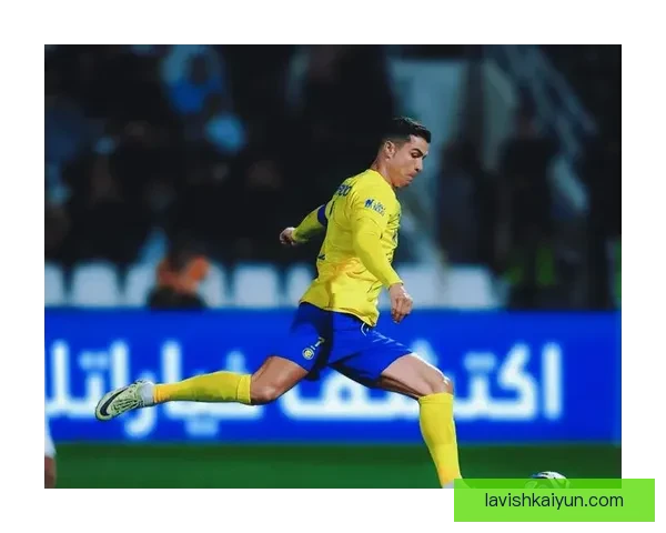 C罗队内地位争议引发讨论，球迷应予关注球队未来方向